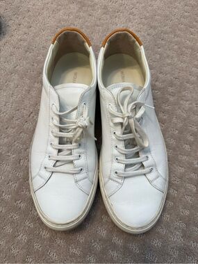 Women’s Common Projects Sneakers